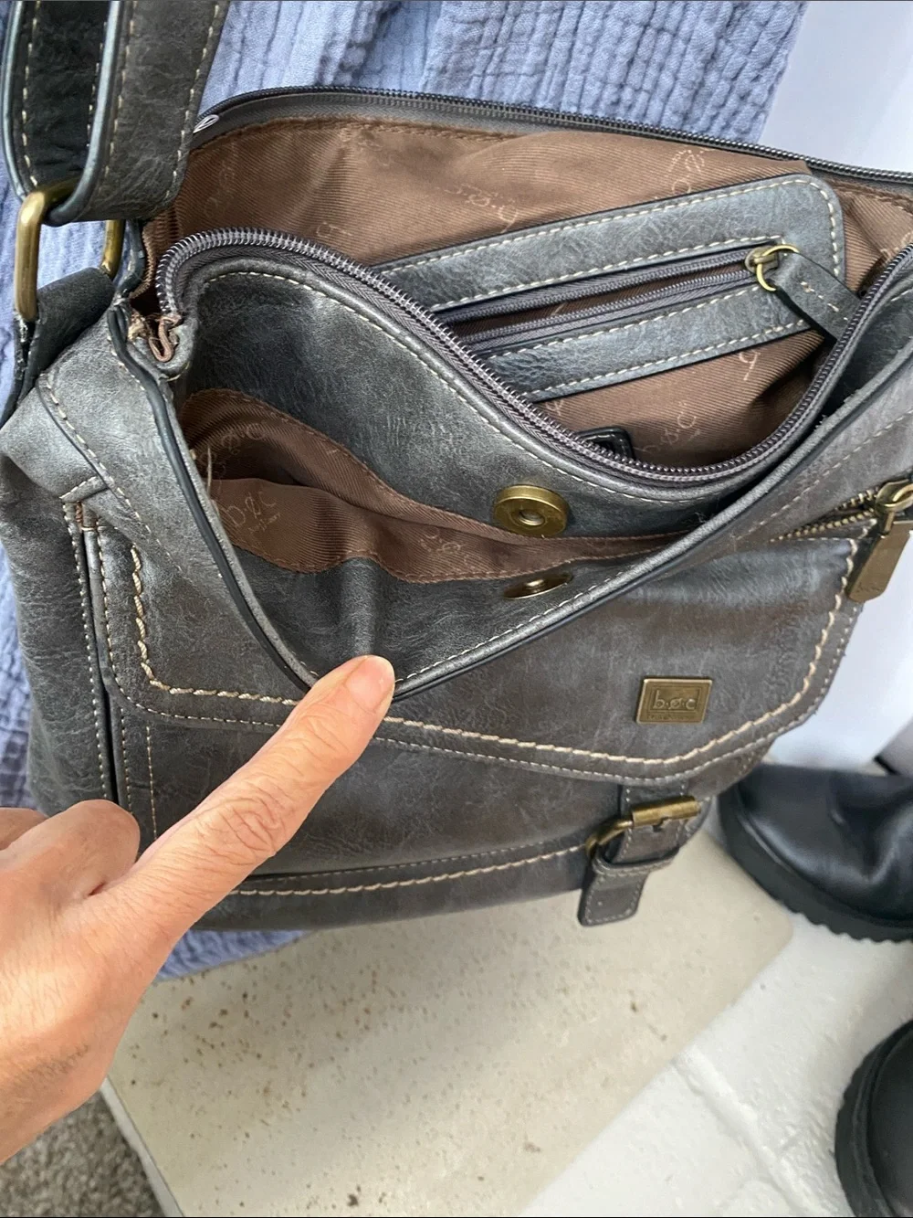 Gray Faux-Leather Messenger Bag with Adjustable Strap like new